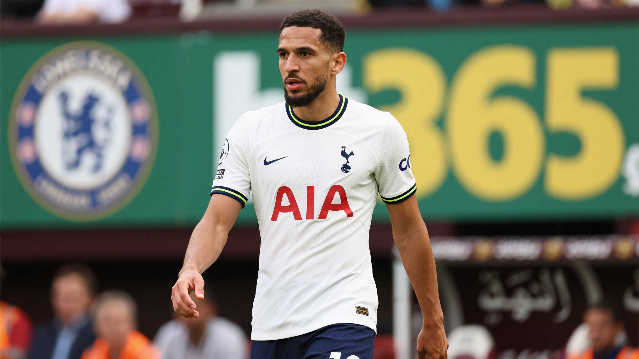 阿森纳锁定英超硬汉中场,意图接班帕尔泰 此外,有媒体透露,伦敦方面担忧若未来收到来自其他联